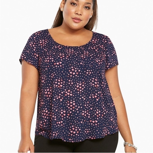 Torrid Womens Navy Blue Heart Print Crepe Button Back Blouse Plus Size 2X - Picture 1 of 10